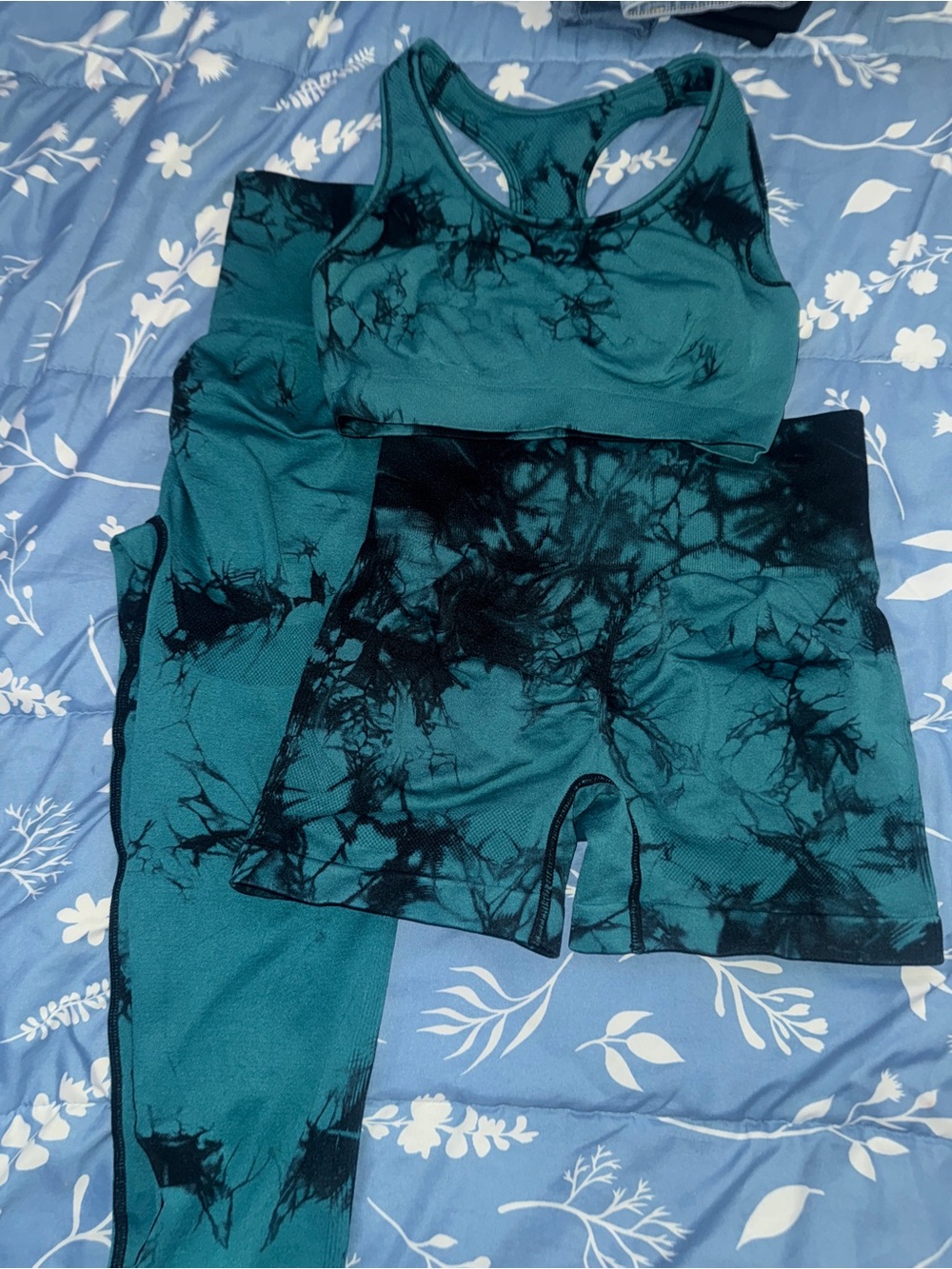 Seamless Tie-Dye Sports Bra, Leggings & Short Set - Teal/Black